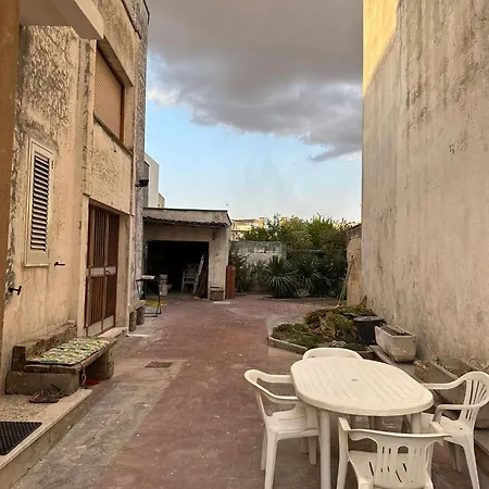Affitto Nel Cuore Del Salento ホームステイ *